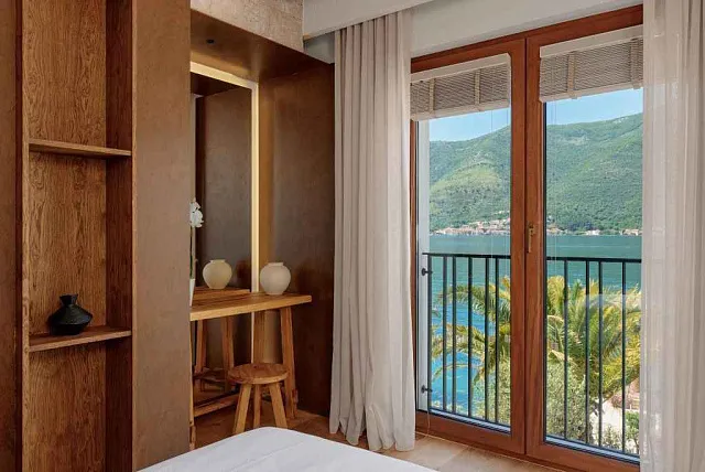 Exclusive 5★ Boutique Hotel and Luxury Seafront Villa in Kotor, Dobrota  — photo 18